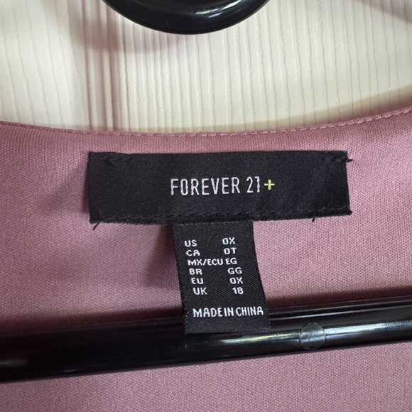 Forever 21 longsleeve pink metallic dress size XL side ruching like new! 🎀 - Picture 3 of 6